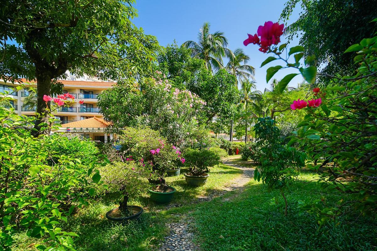 Sanya South China Hotel Exterior photo